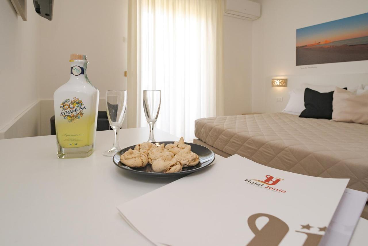 Hotel Jonio Lido di Noto エクステリア 写真