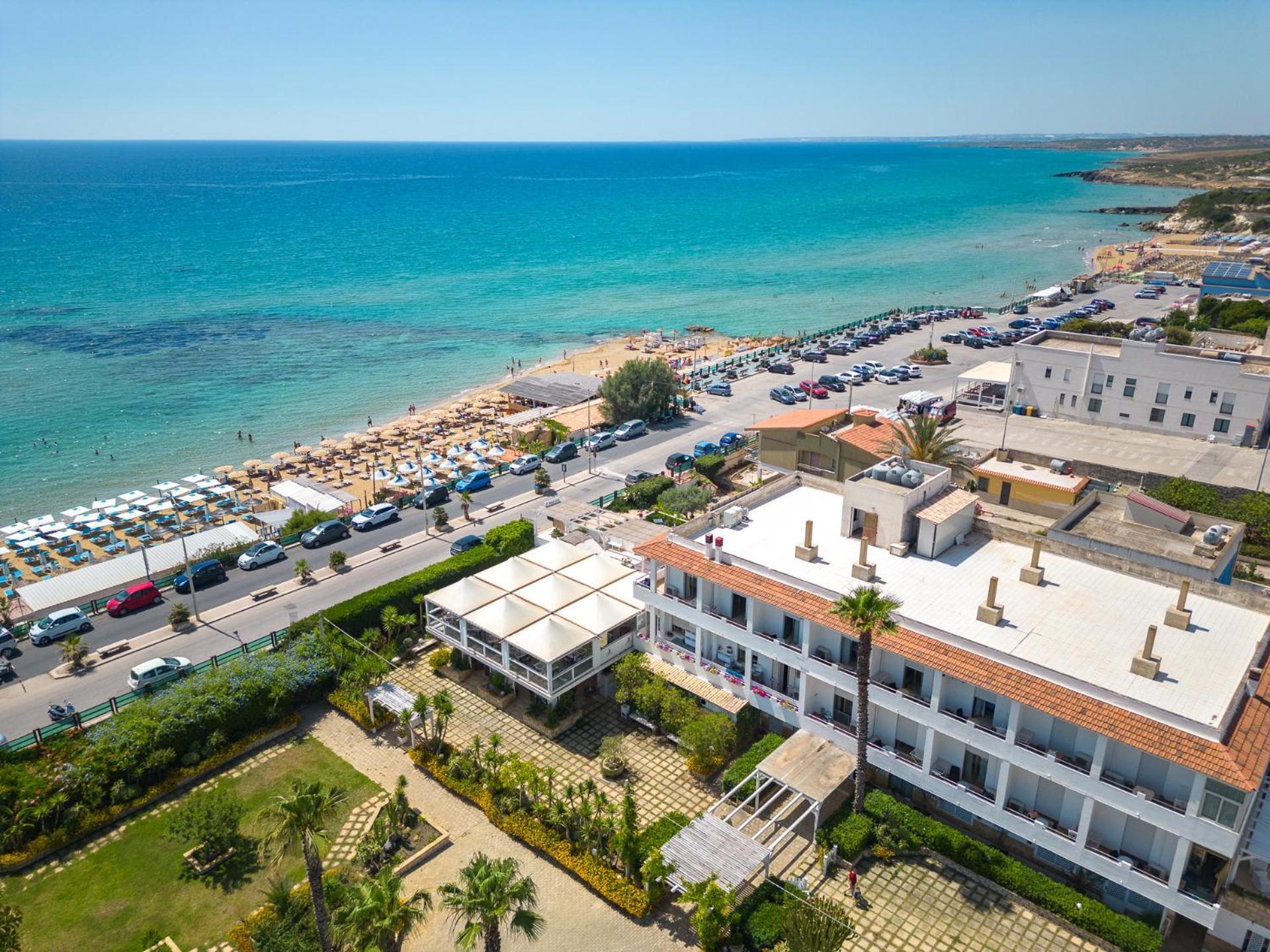 Hotel Jonio Lido di Noto エクステリア 写真