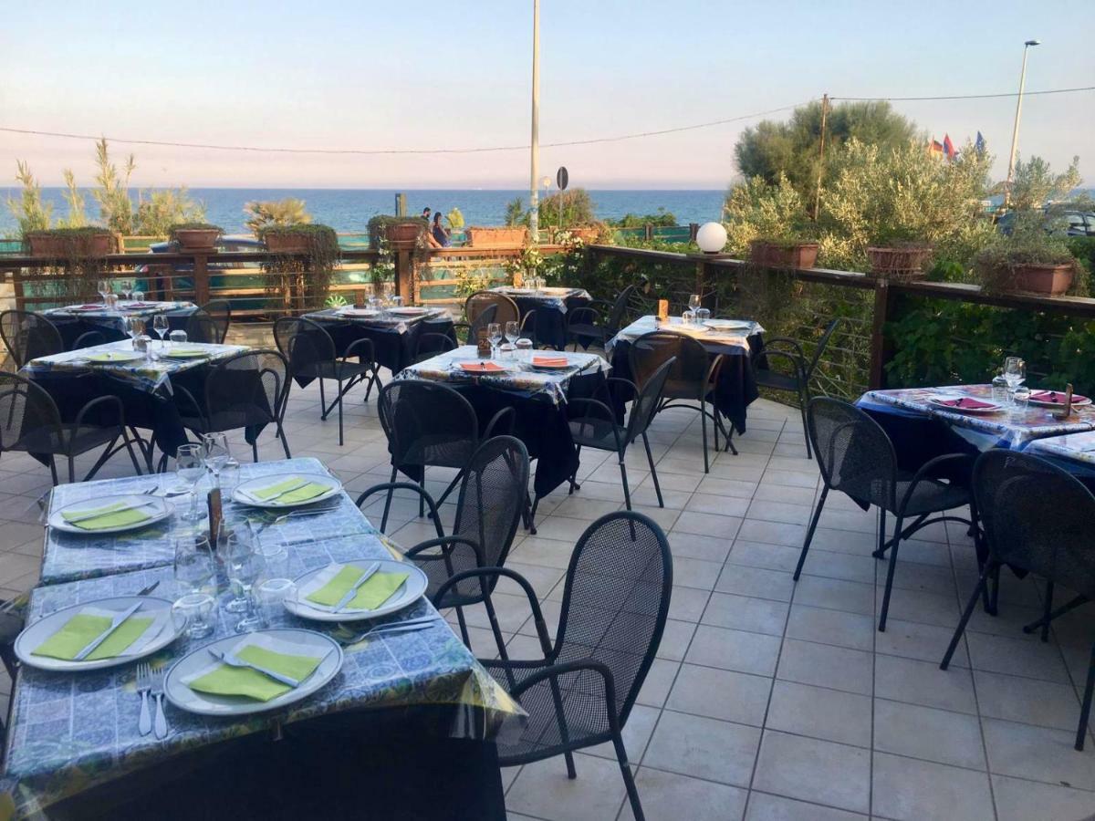 Hotel Jonio Lido di Noto エクステリア 写真