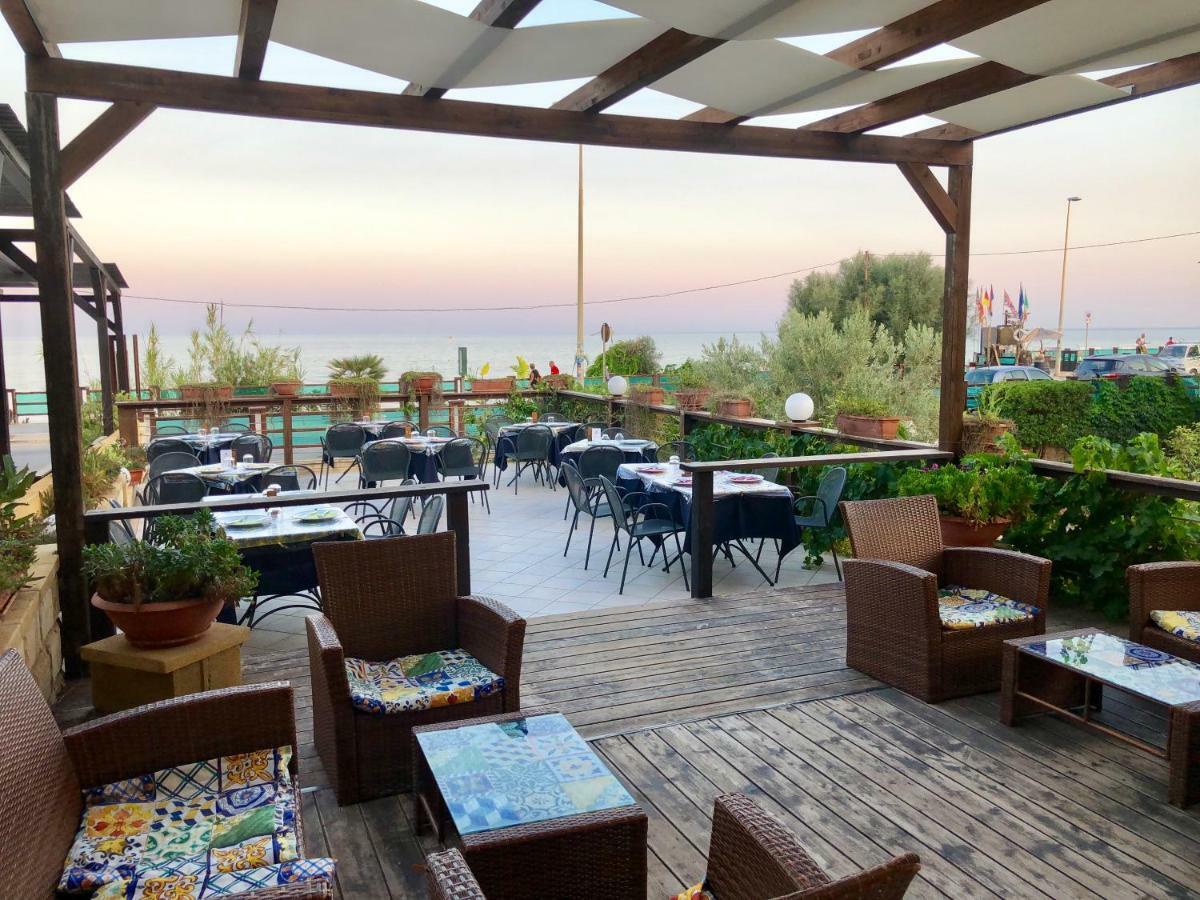 Hotel Jonio Lido di Noto エクステリア 写真